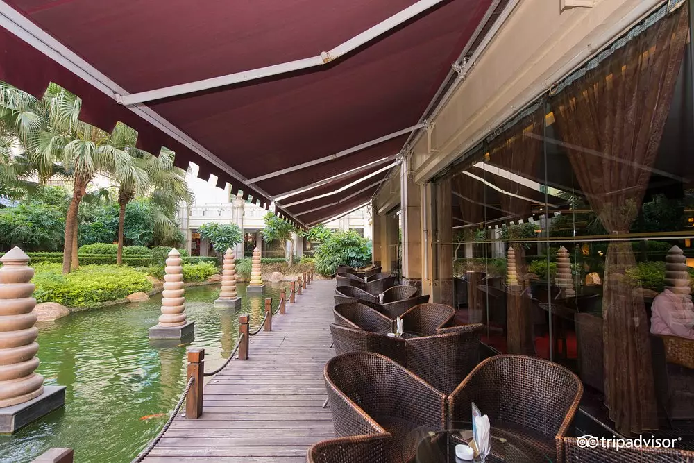 کافه هتل دانگ فانگ چین